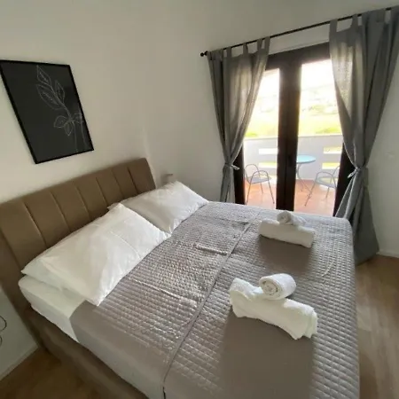 Mirja - 50 M From Apartment *